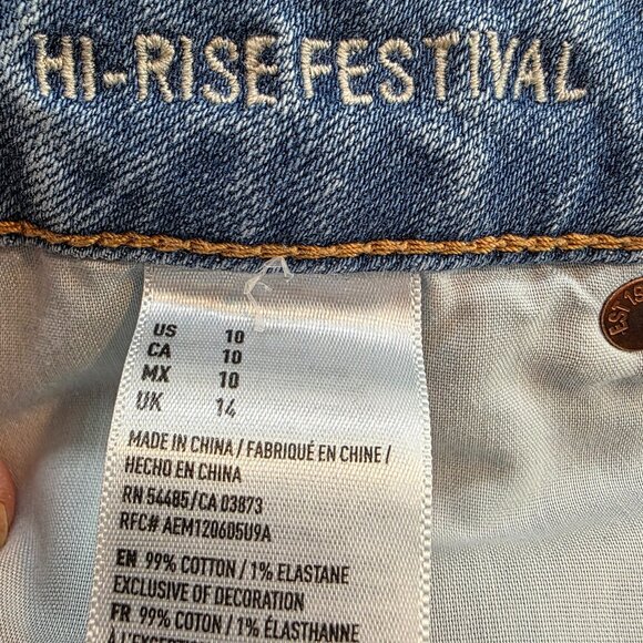 American Eagle Stretch High Rise Festival Denim Shorts Thrashed Distressed sz 10 - Picture 7 of 9